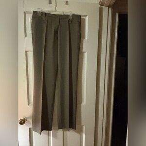Misses NWT modern fit slacks with front zipper and pockets.